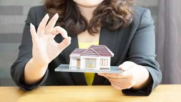 “她時代”來臨 女性頂起半邊天 家里買房“她”說了算