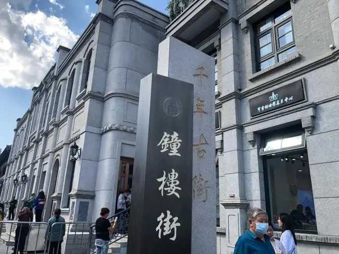 山西省太原市鐘樓街探索更新改造 老街巷長(zhǎng)出新業(yè)態(tài)