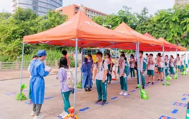 醫(yī)療保障工作就緒 確?？忌】蛋踩樌瓿煽荚? width=