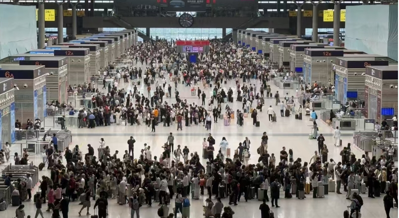 “五一”假期首日 國(guó)鐵太原局旅客發(fā)送量創(chuàng)新高