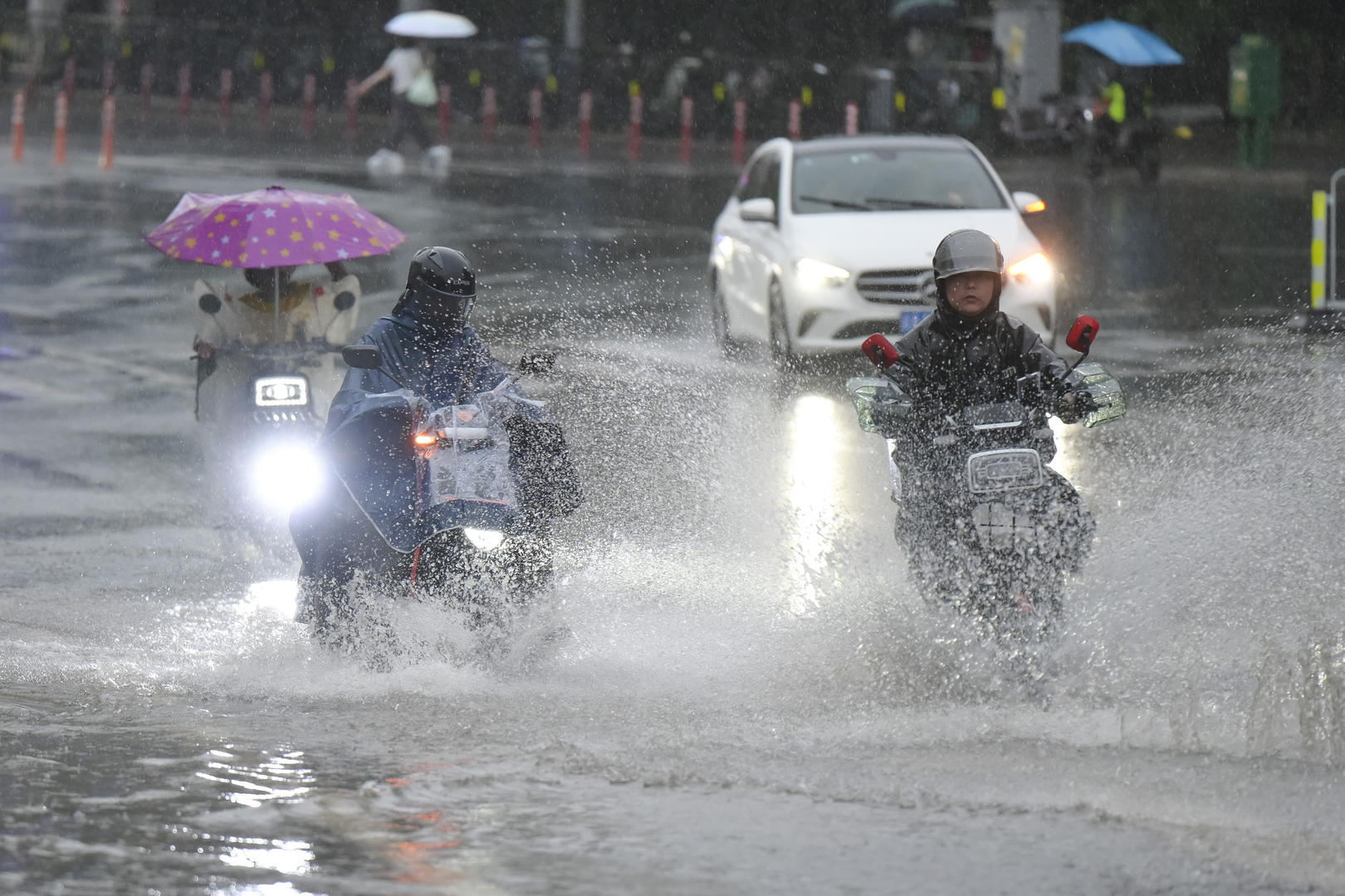 近期我市降雨頻繁 市交警支隊發(fā)布提示為出行提供參考 