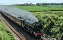 太鐵增開旅客列車 全力滿足旅客出行需求